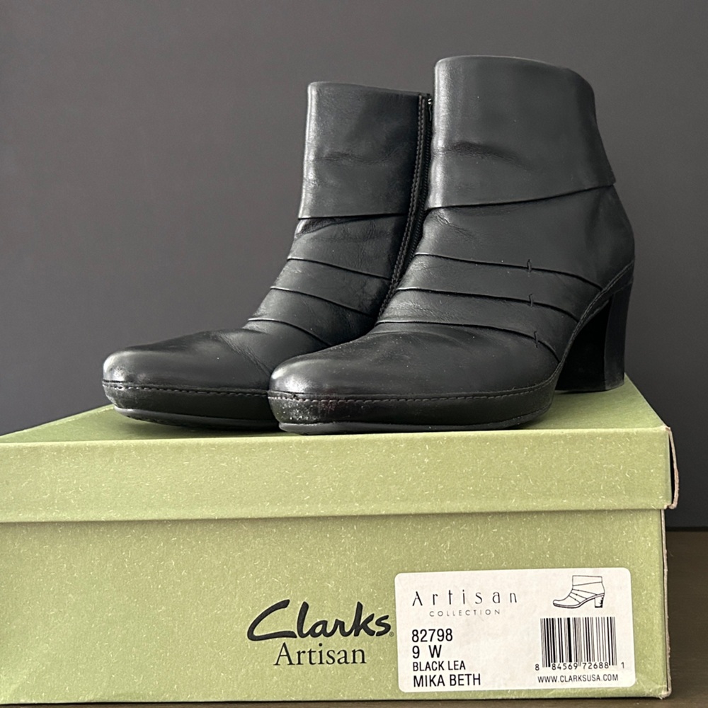 NEW Clarks Artisan Collection Black Leather Boots 9W